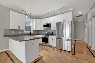 1517 W Fry St, Chicago, IL 60642 - Photo 3