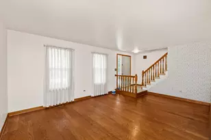 18604 Carpenter St, Homewood, IL 60430 - Photo 3