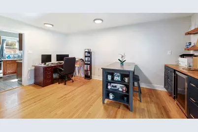 831 S Wisconsin Avenue, Villa Park, IL 60181 - Photo 7