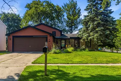 725 Old Post Road, Buffalo Grove, IL 60089 - Photo 1
