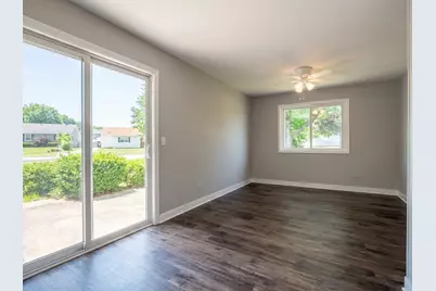 536 Alton Court, Carol Stream, IL 60188 - Photo 9