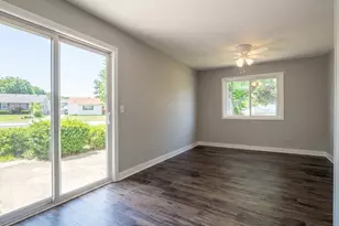 536 Alton Ct, Carol Stream, IL 60188 - Photo 9