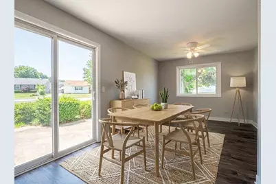 536 Alton Court, Carol Stream, IL 60188 - Photo 3