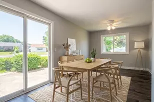 536 Alton Ct, Carol Stream, IL 60188 - Photo 3