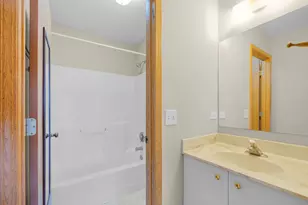 727 Elm Ln, Woodstock, IL 60098 - Photo 9