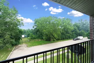 727 Elm Ln, Woodstock, IL 60098 - Photo 3