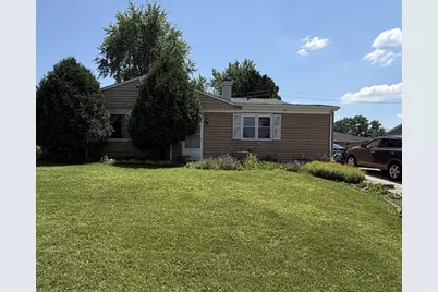 17 Sycamore Avenue, Carpentersville, IL 60110 - Photo 1