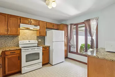 373 Goshawk Lane, Deerfield, IL 60015 - Photo 3