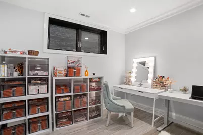 2254 W Roscoe Street #1, Chicago, IL 60618 - Photo 27