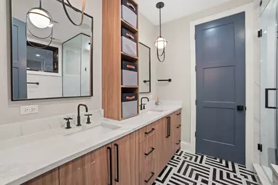 2254 W Roscoe Street #1, Chicago, IL 60618 - Photo 23