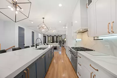 2254 W Roscoe Street #1, Chicago, IL 60618 - Photo 11
