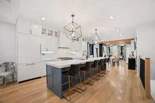 2254 W Roscoe St, Chicago, IL 60618 - Photo 13