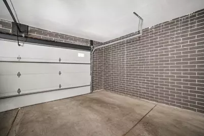 2254 W Roscoe Street #1, Chicago, IL 60618 - Photo 37