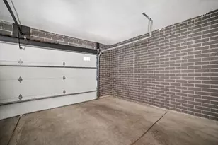 2254 W Roscoe St, Chicago, IL 60618 - Photo 37