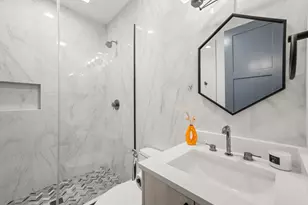 2254 W Roscoe St, Chicago, IL 60618 - Photo 31