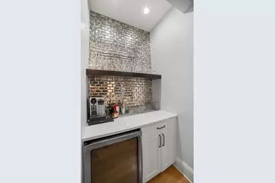 2254 W Roscoe Street #1, Chicago, IL 60618 - Photo 17