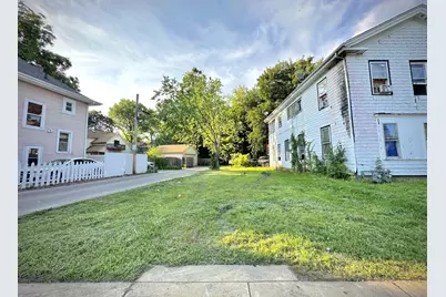 422 North Avenue, Aurora, IL 60505 - Photo 1