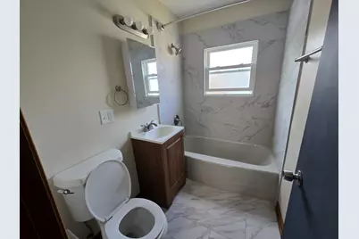 10653 S Mackinaw Avenue, Chicago, IL 60617 - Photo 9