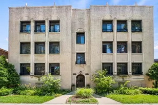 6209 N Mozart St, Chicago, IL 60659 - Photo 1