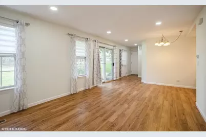 1051 Rockport Drive #1051, Carol Stream, IL 60188 - Photo 3