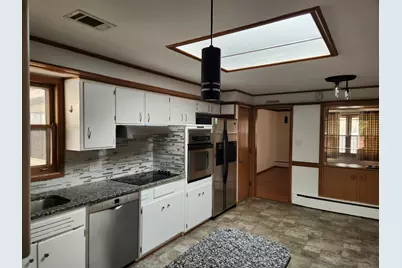 304 W Miller Road, Sterling, IL 61081 - Photo 7