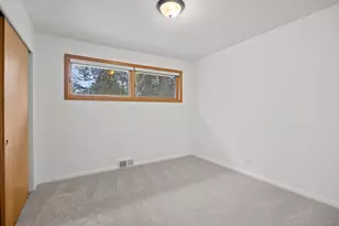 934 Yale St, Wilmette, IL 60091 - Photo 9