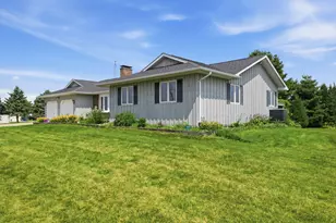 1132 Stony Point Rd, Dixon, IL 61021 - Photo 3