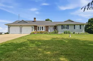 1132 Stony Point Rd, Dixon, IL 61021 - Photo 1