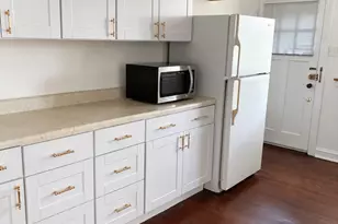 7348 N Ridge Blvd, Chicago, IL 60645 - Photo 17