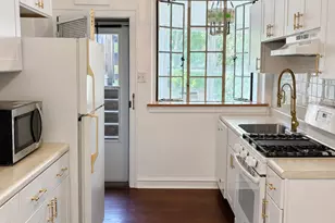 7348 N Ridge Blvd, Chicago, IL 60645 - Photo 15