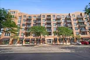 647 Metropolitan Way, Des Plaines, IL 60016 - Photo 1