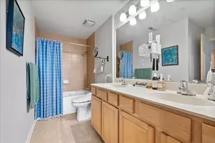 647 Metropolitan Way, Des Plaines, IL 60016 - Photo 11