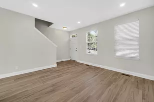 803 W Courtland St, Mundelein, IL 60060 - Photo 5