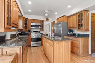 78 Forestview Ln, Aurora, IL 60502 - Photo 3