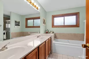 78 Forestview Ln, Aurora, IL 60502 - Photo 11