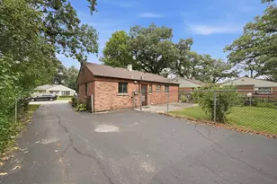 319 Oswego St, Park Forest, IL 60466 - Photo 21