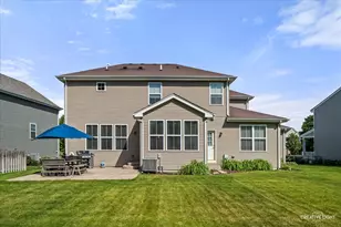 318 Winthrop Dr, Oswego, IL 60543 - Photo 29