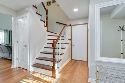 18 Bedford Road, Mundelein, IL 60060 - Photo 3