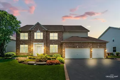 390 Bloomfield Circle E, Oswego, IL 60543 - Photo 1