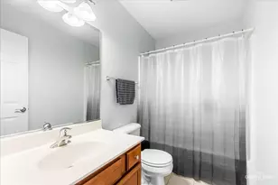 390 Bloomfield Cir E, Oswego, IL 60543 - Photo 33
