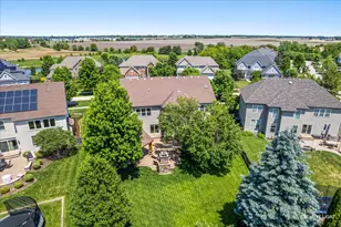 390 Bloomfield Cir E, Oswego, IL 60543 - Photo 41