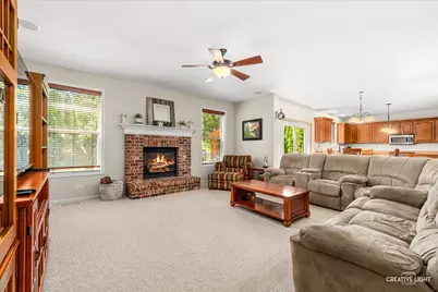 390 Bloomfield Circle E, Oswego, IL 60543 - Photo 11