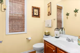 390 Bloomfield Cir E, Oswego, IL 60543 - Photo 19