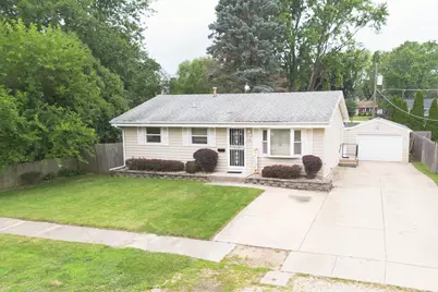 1527 S Main Street, Belvidere, IL 61008 - Photo 1