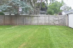 1527 S Main St, Belvidere, IL 61008 - Photo 47