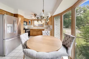 2620 N Phelps Ave, Arlington Heights, IL 60004 - Photo 11