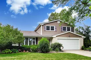 2620 N Phelps Ave, Arlington Heights, IL 60004 - Photo 1
