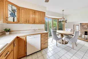 2620 N Phelps Ave, Arlington Heights, IL 60004 - Photo 9
