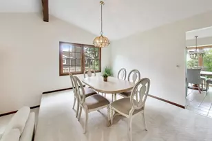 2620 N Phelps Ave, Arlington Heights, IL 60004 - Photo 5