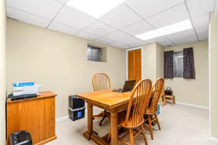37W907 Bowes Rd, Elgin, IL 60124 - Photo 27
